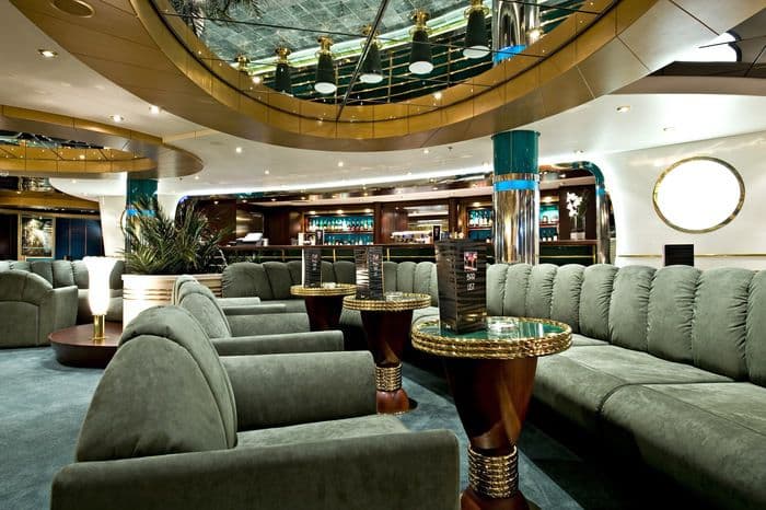 MSC Cruises MSC Splendida La Prua Piano Bar 1.jpg